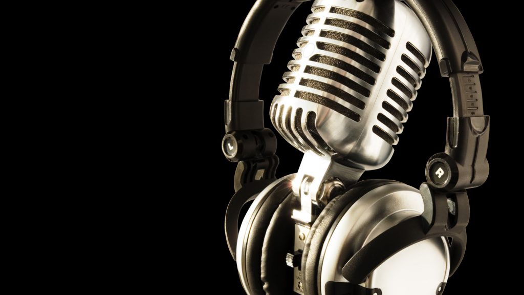 Communiquer sur les radios locales  quand et comment faire de la radio